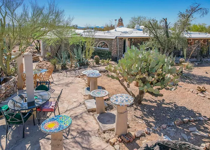 Bottle House - New Listing - Special Deals Holiday home *