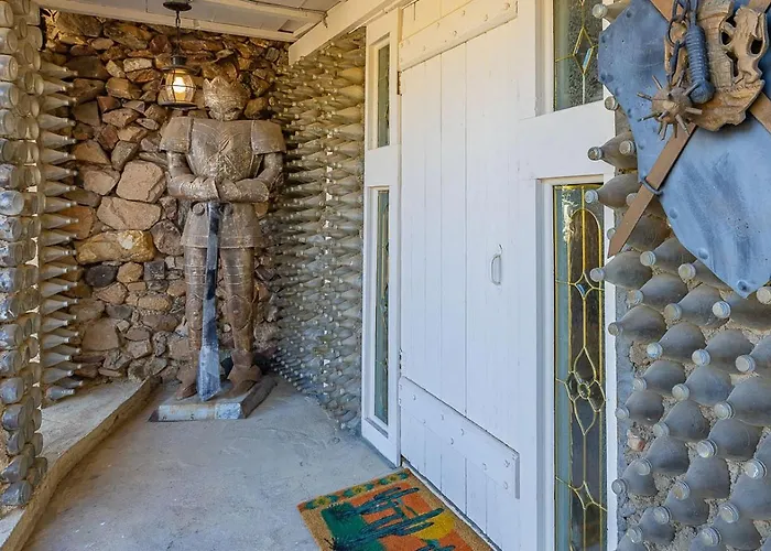 Bottle House - New Listing - Special Deals Holiday home