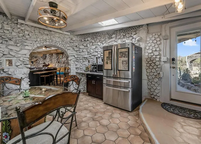 Holiday home Bottle House - New Listing - Special Deals
