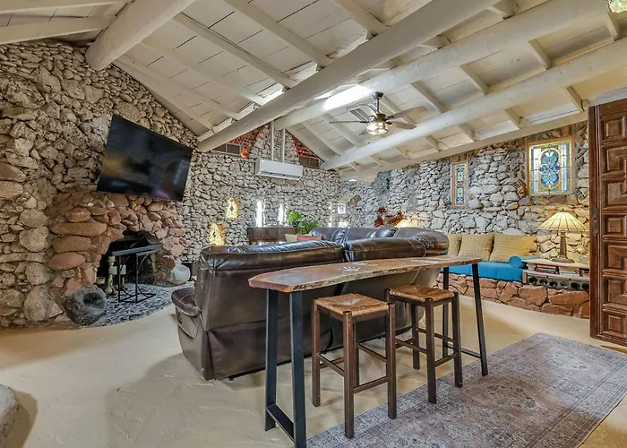 Bottle House - New Listing - Special Deals Holiday home *